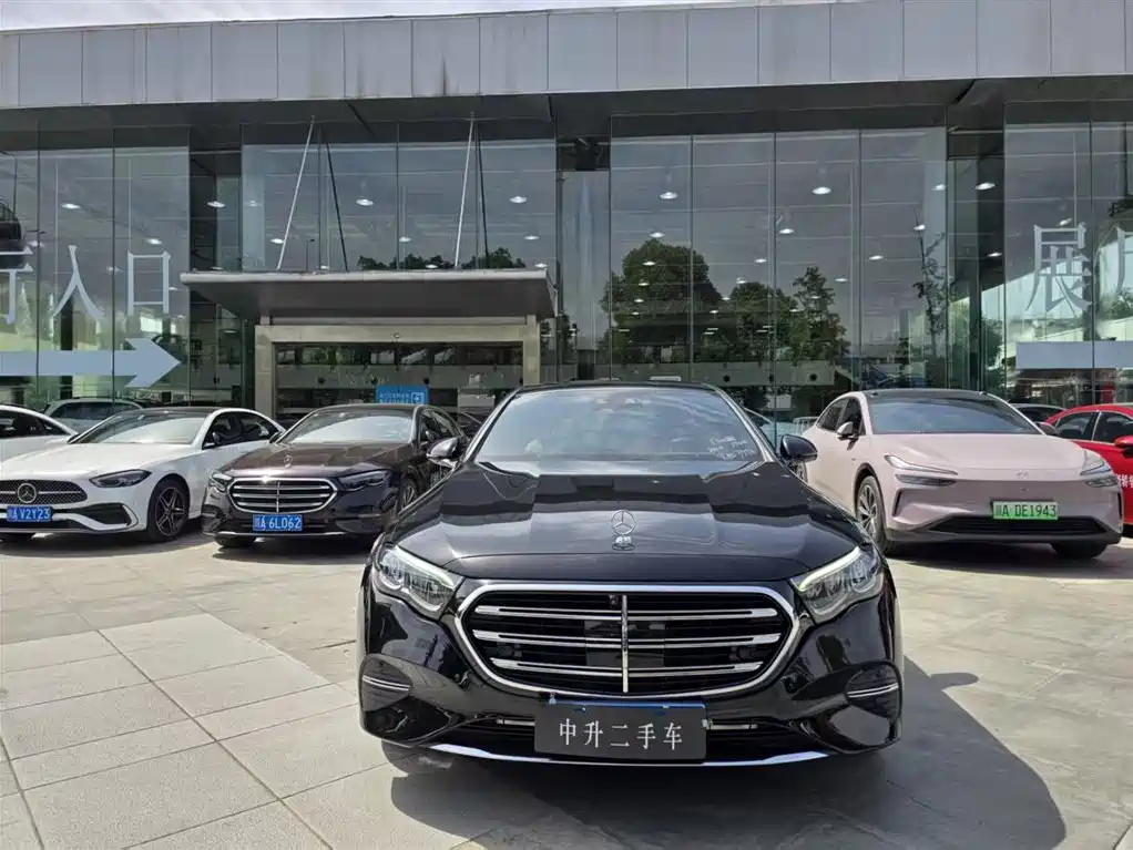 Mercedes-Benz E-Class 2024 Model E 300 L Luxury фото 2