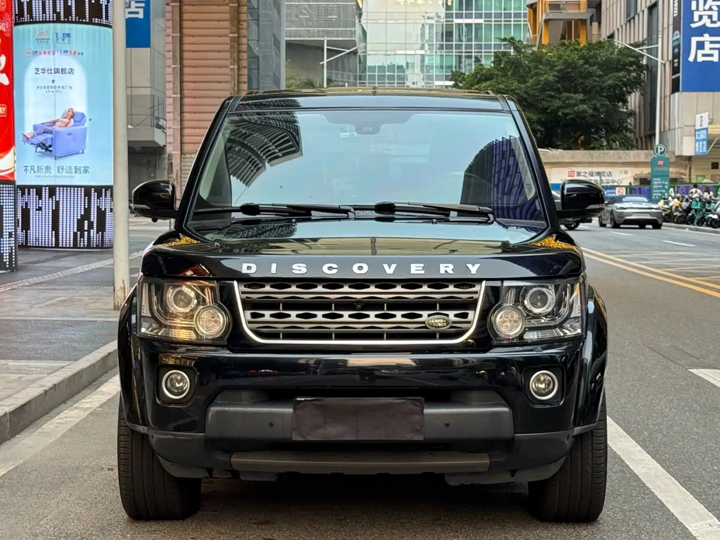 Land Rover Discovery 2015 3.0 SC V6 SE фото 2