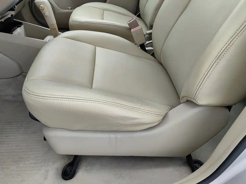 Venucia D50 2014 2013 1.6L Auto Fashion