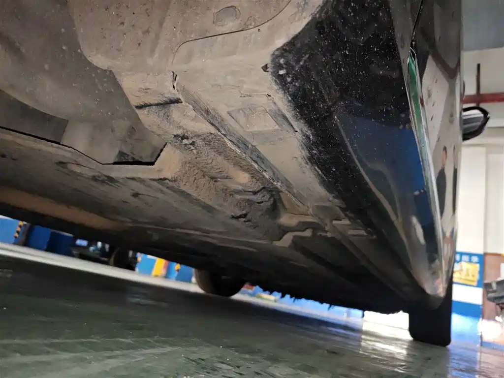 Hongqi H5 2023 1.5T DCT Smart Connect Flag Rhythm фото 17