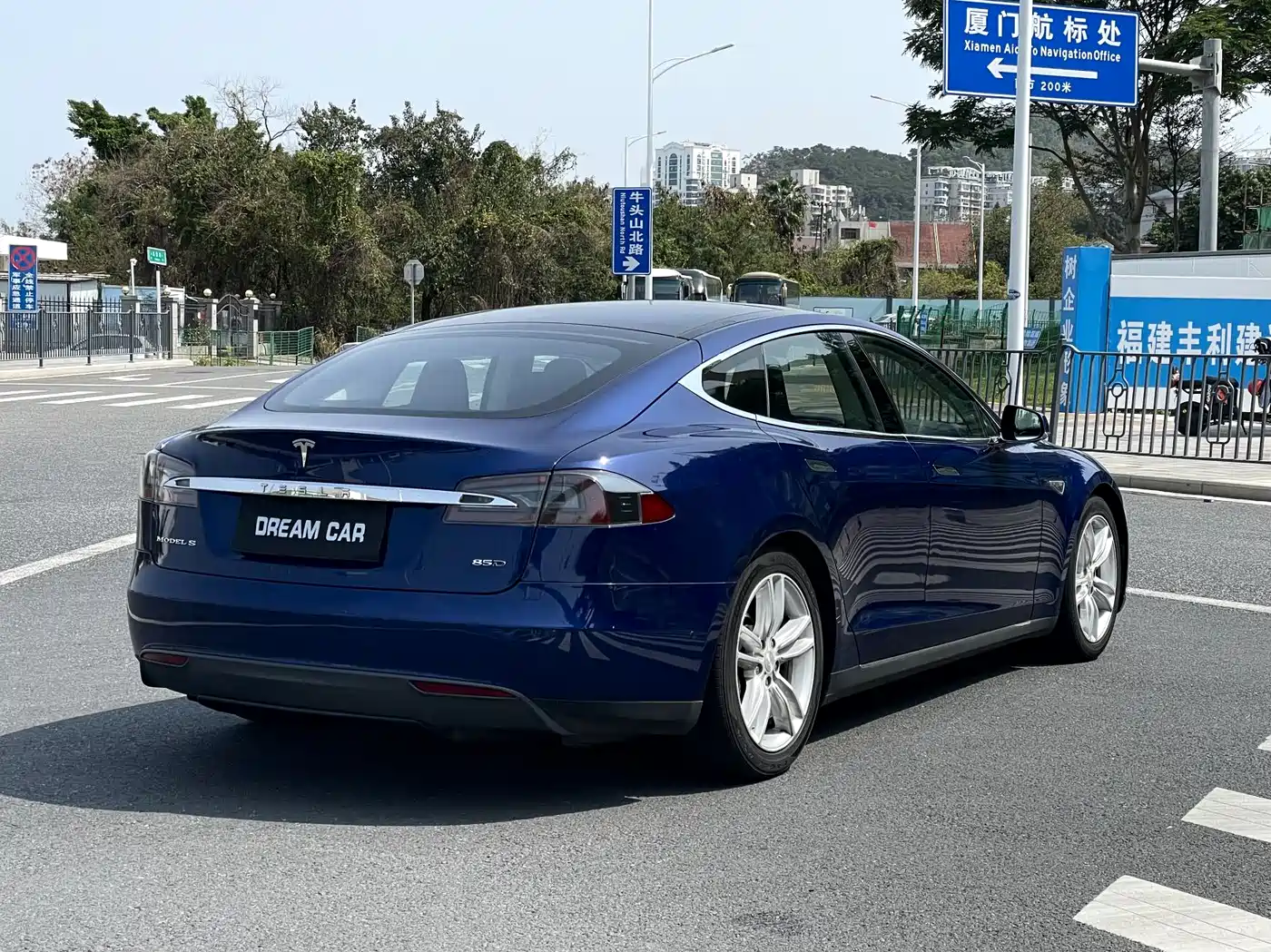 TESLA MODEL S