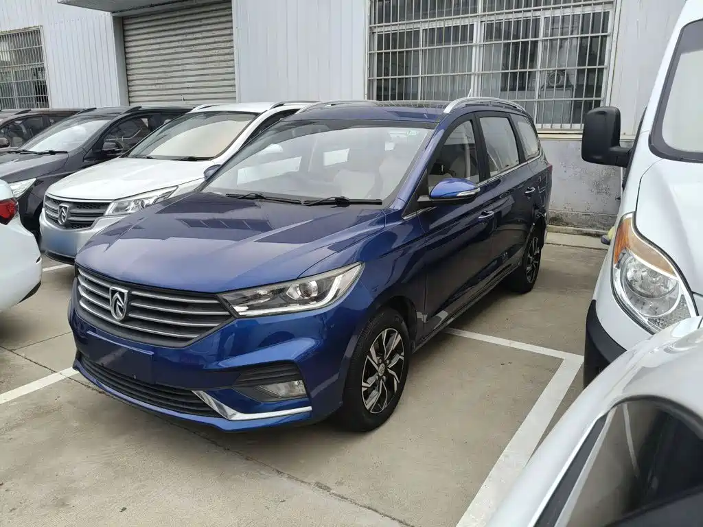 Фото 2 - Baojun 360