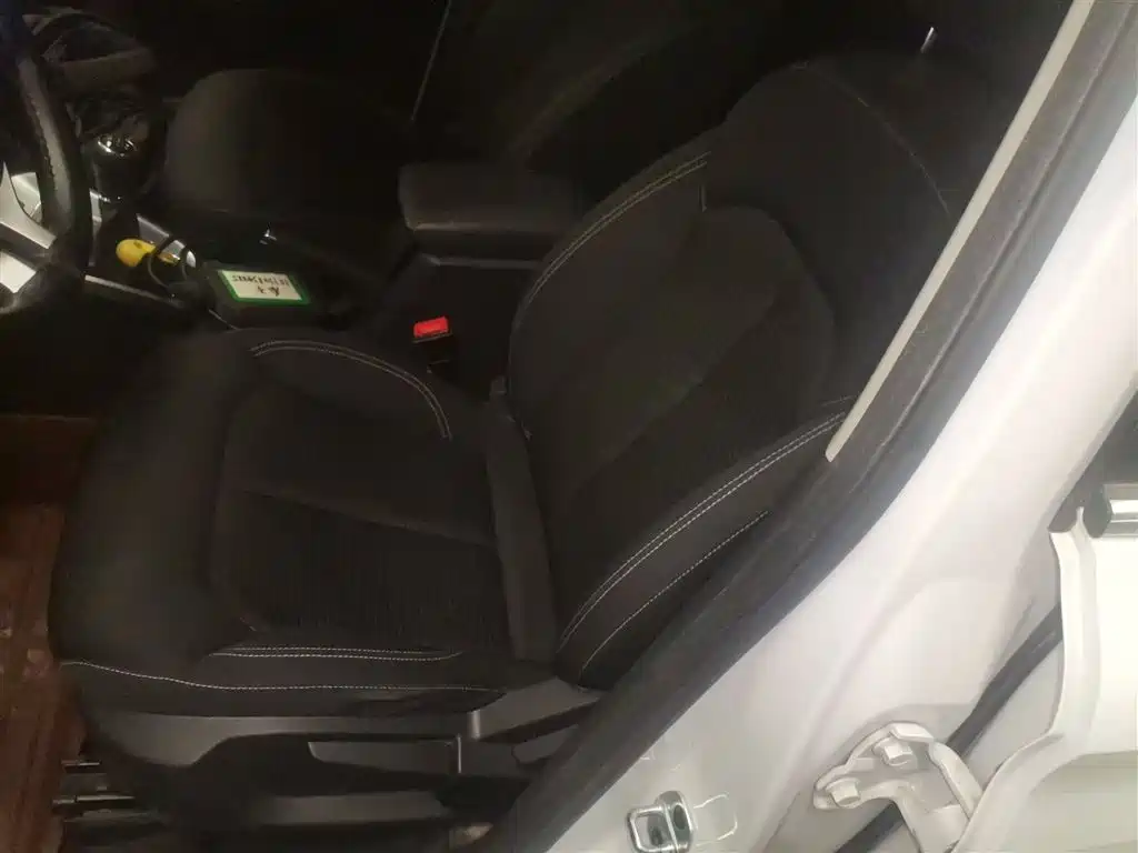 Roewe RX3 2020 2020 1.6L Manual Ultra Comfort Progressive