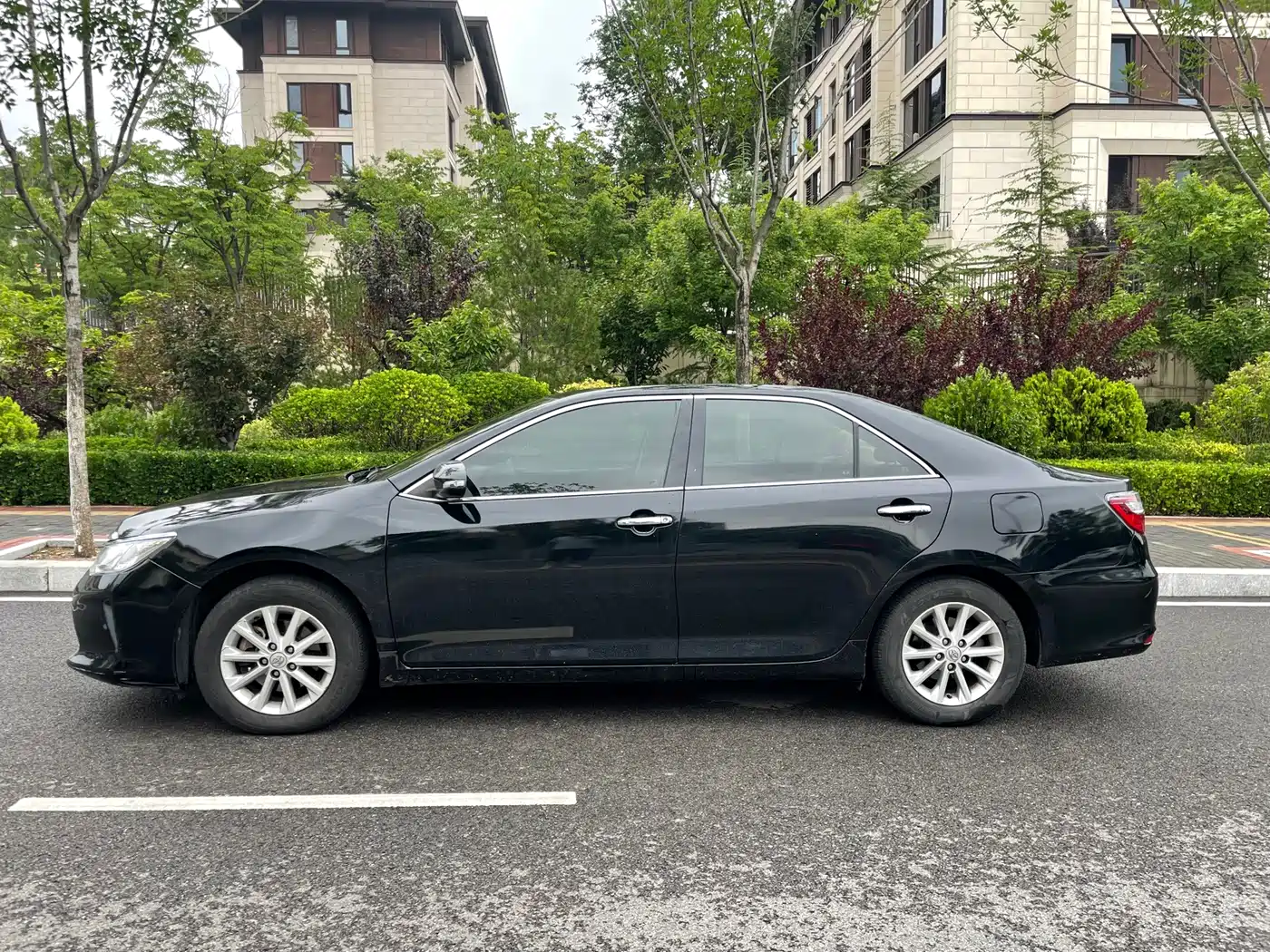 Photo 6 - Toyota Camry