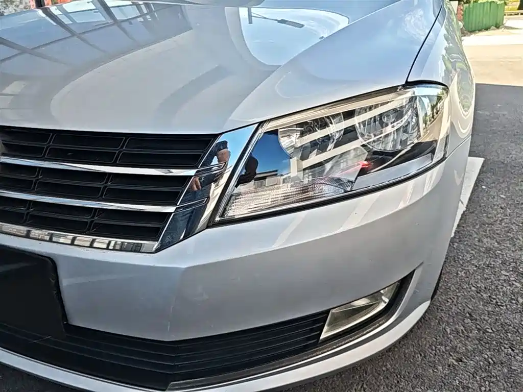 Volkswagen Lavida 2013 Facelift Classic 1.6L Manual Trend фото 24