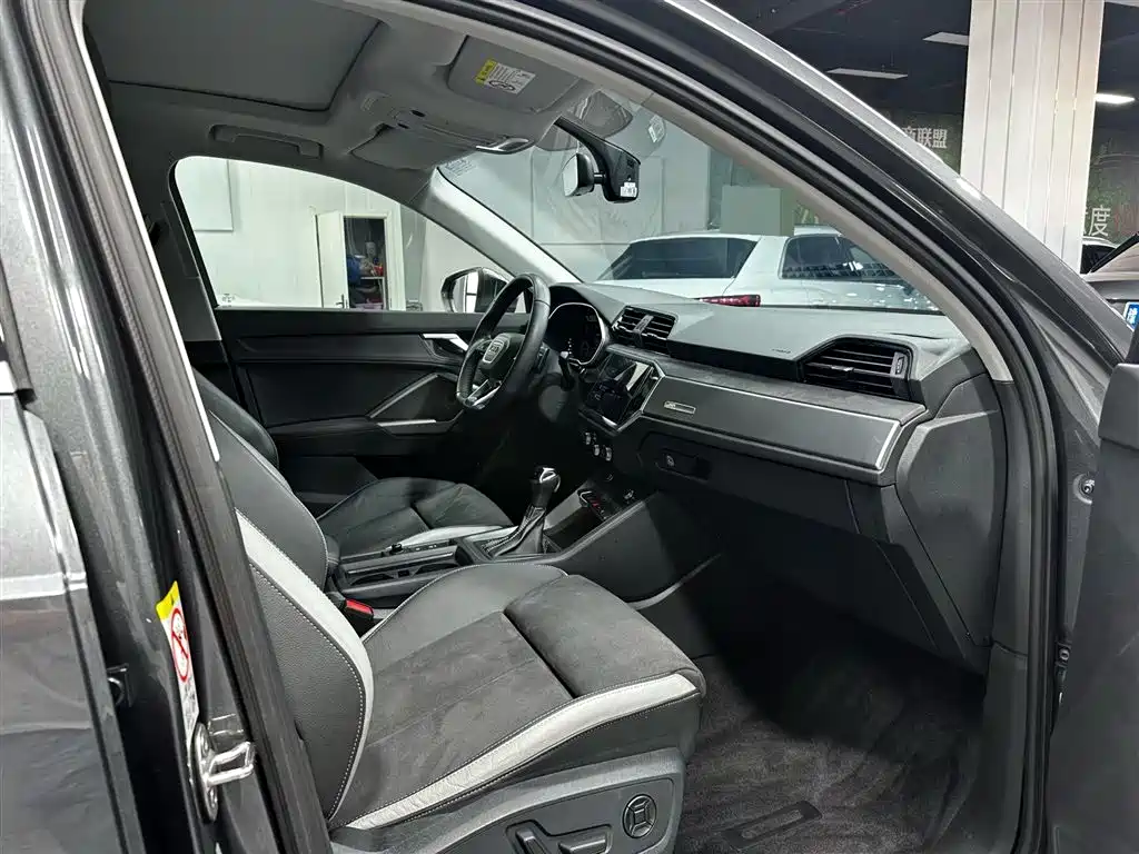 Audi Q3 2022 35 TFSI Fashion Dynamic фото 12