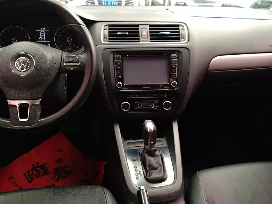 Volkswagen Sagitar 2014 1.4TSI Automatic Luxury фото 13