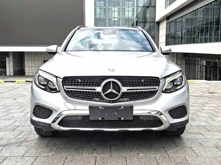 Mercedes-Benz GLC 2016 GLC 300 4MATIC Dynamic фото 2