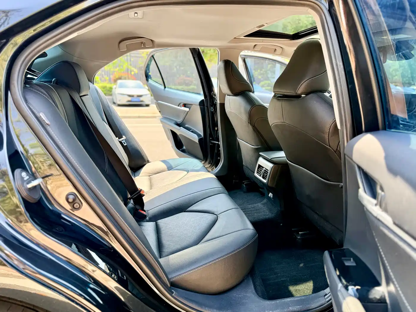 TOYOTA CAMRY