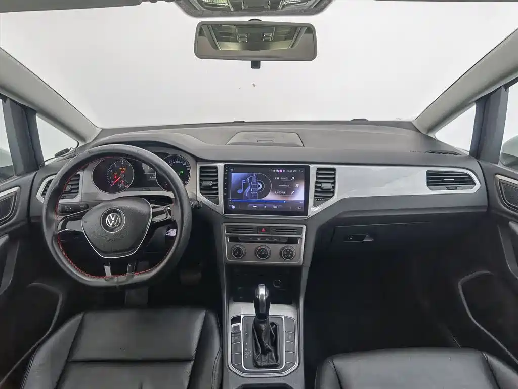 Volkswagen Golf Sportsvan 2016 1.6L Automatic Comfort фото 5