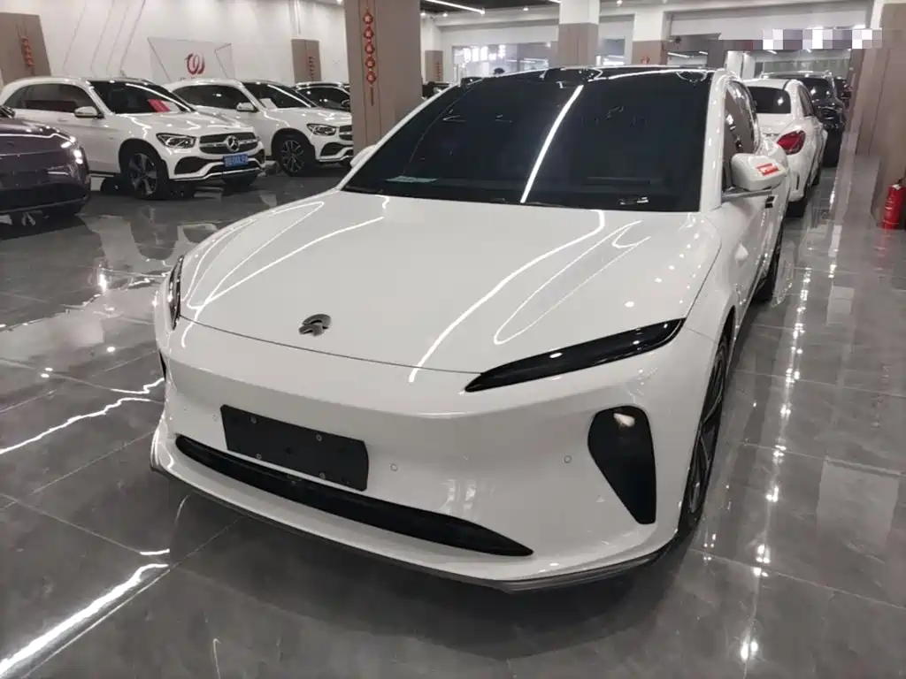 Фото 2 - NIO ET5T