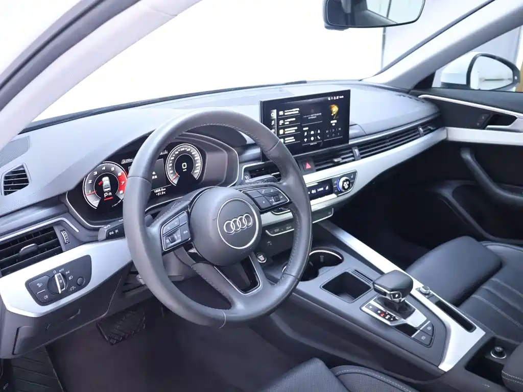 Фото 11 - Audi A4L