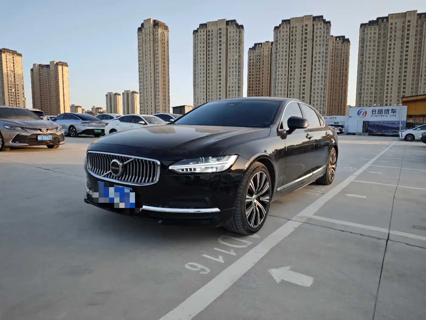 VOLVO S90