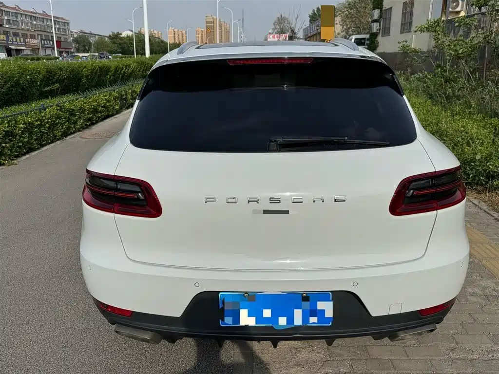 Porsche Macan 2016 Macan 2.0T фото 5