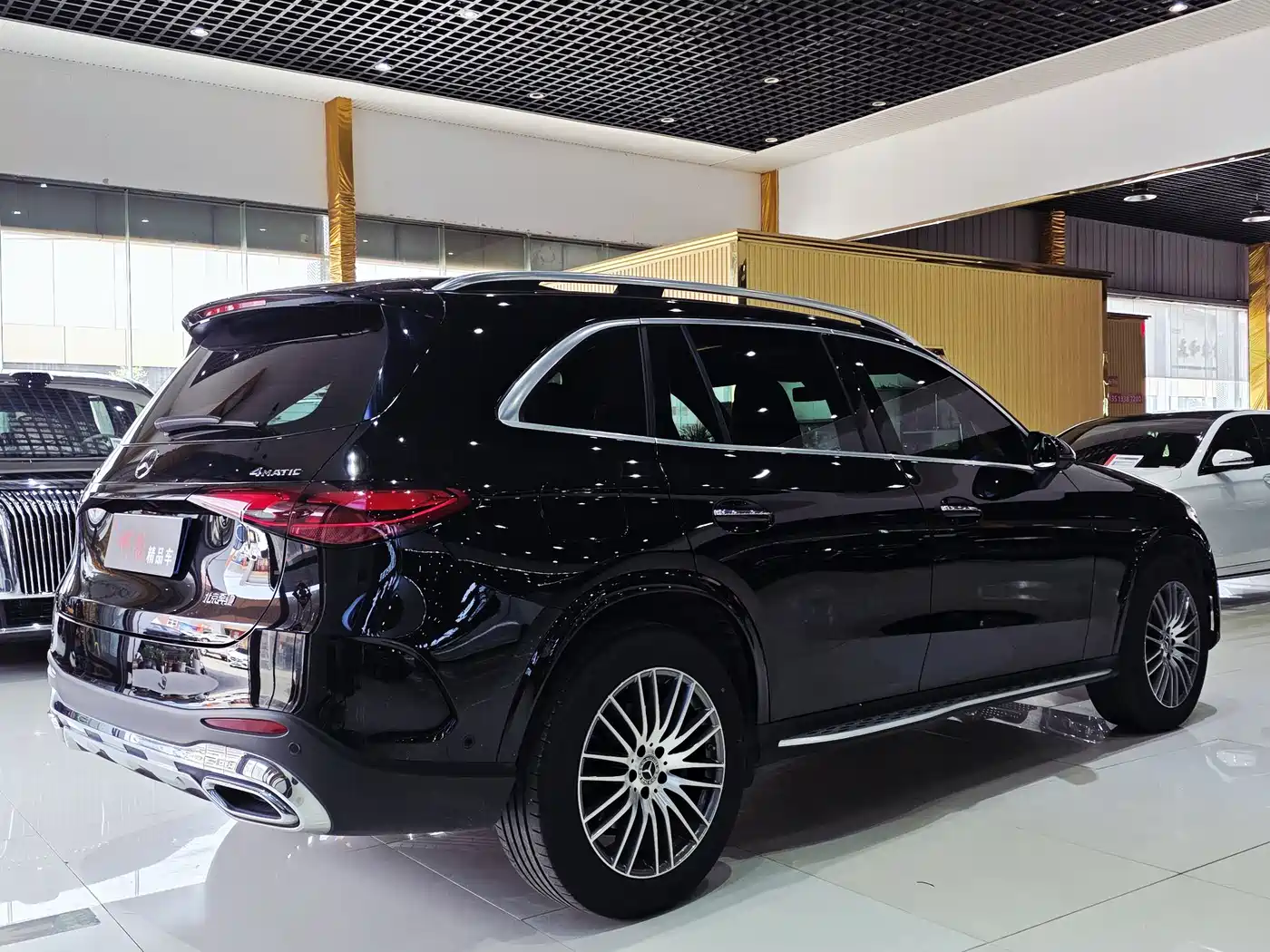 Mercedes-Benz GLC 2023 GLC 300 L 4MATIC Sport 5-Seater фото 15