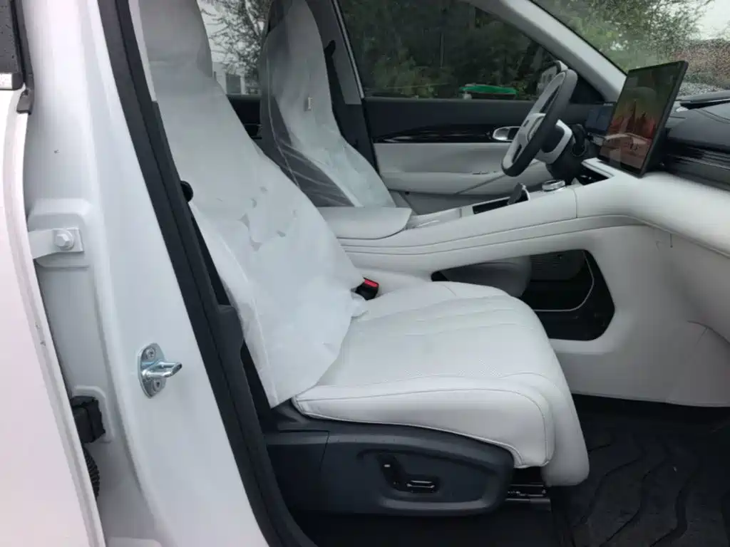 Photo 25 - Geely Galaxy Galaxy E5