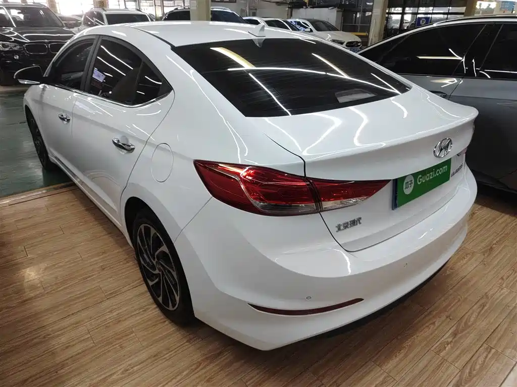 Hyundai Elantra 2020 1.5L CVT Smart Style·Elite фото 23