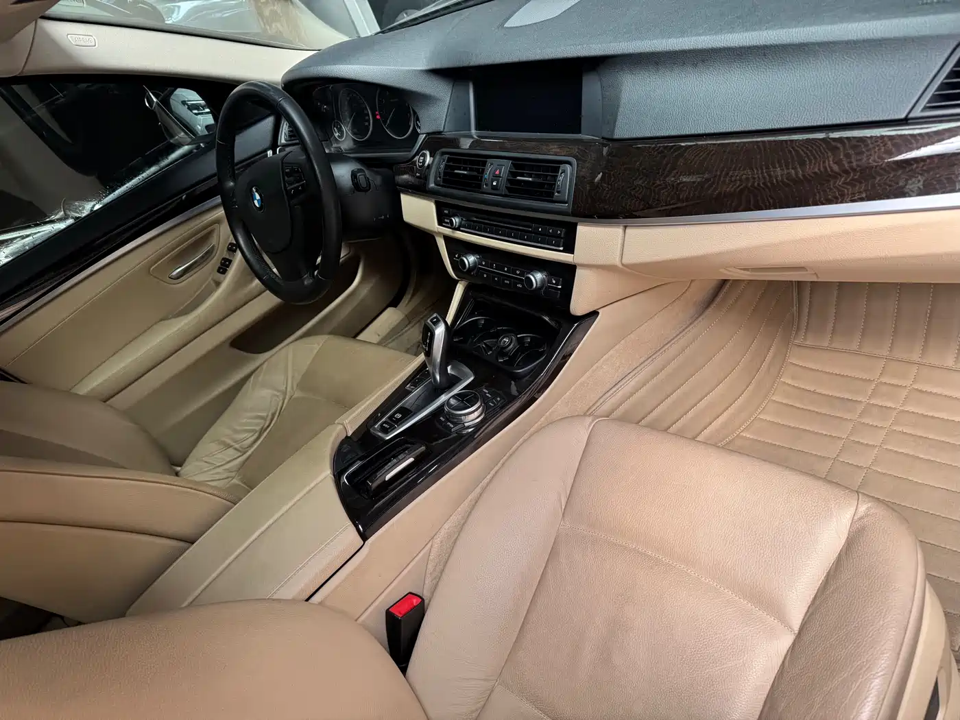 BMW 5 Series 2013 525Li Luxury фото 11