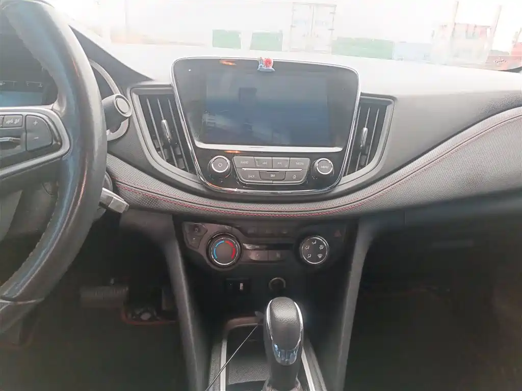 Chevrolet Monza 2022 Mild Hybrid RS 330T Automatic Comfort Edition фото 9
