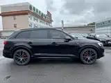 Фото 4 - Audi Q7