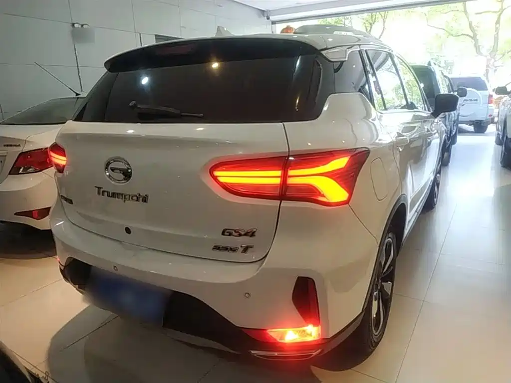 GAC Trumpchi Trumpchi GS4 2018 235T Automatic 2WD Luxury Smart Connect Million Commemorative Edition фото 7