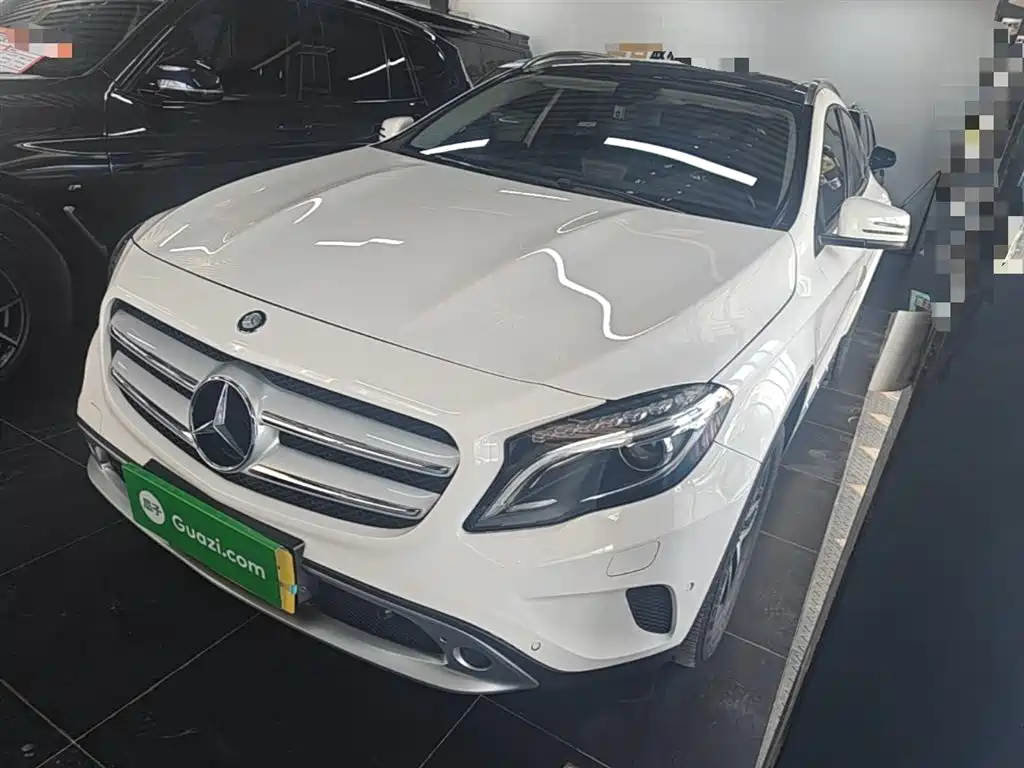 Mercedes-Benz GLA 2016 GLA 220 4MATIC Fashion