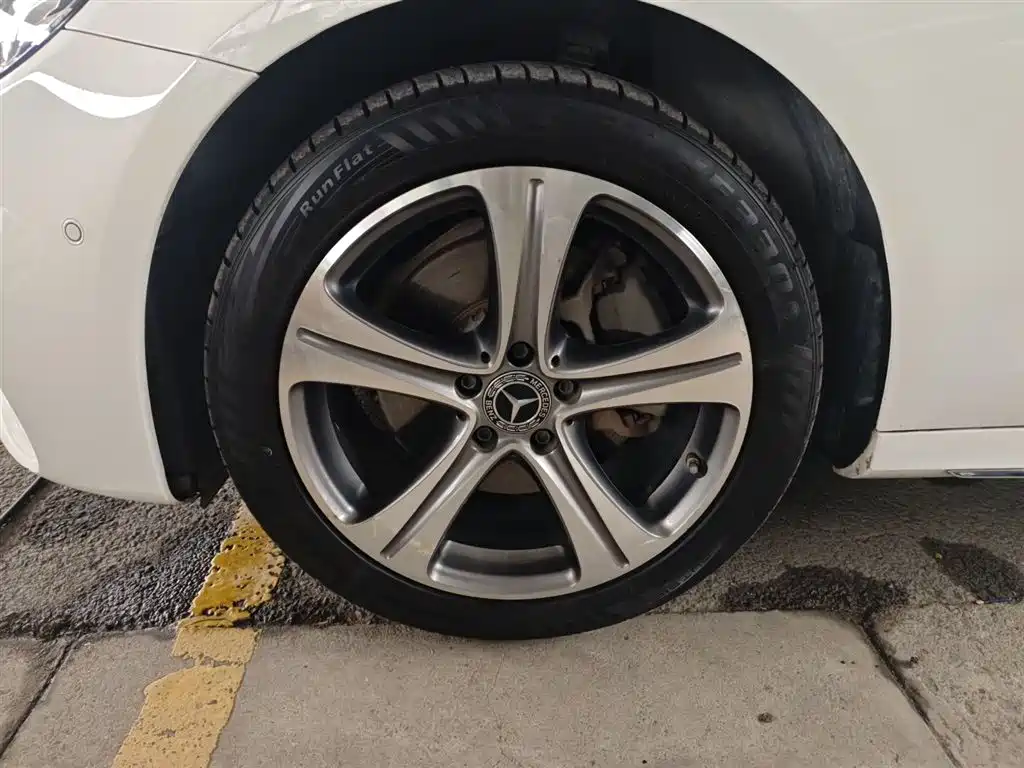 Mercedes-Benz E-Class 2019 E 200 L Sport фото 23