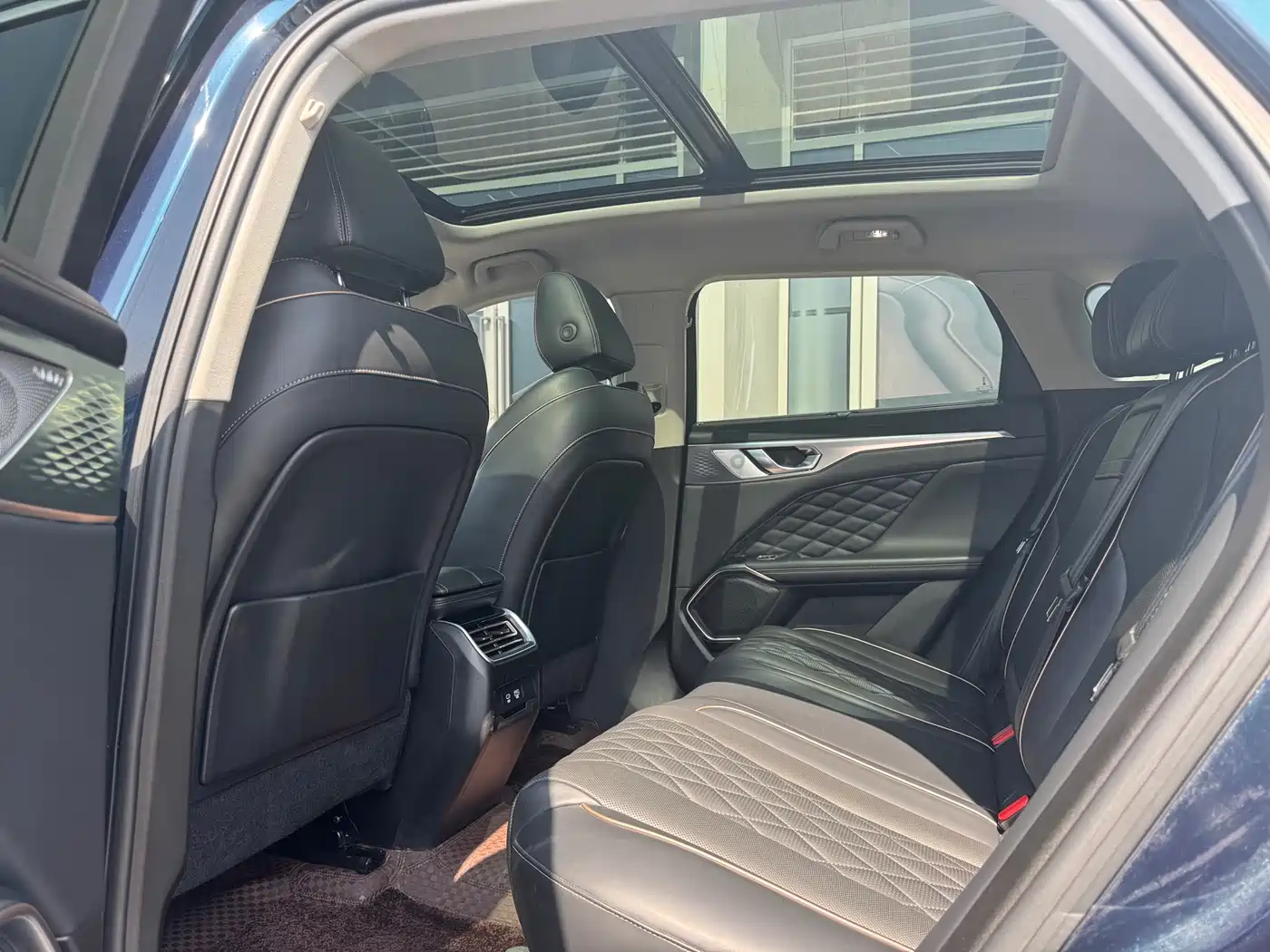 WEI PAI WEI BRAND MOCHA