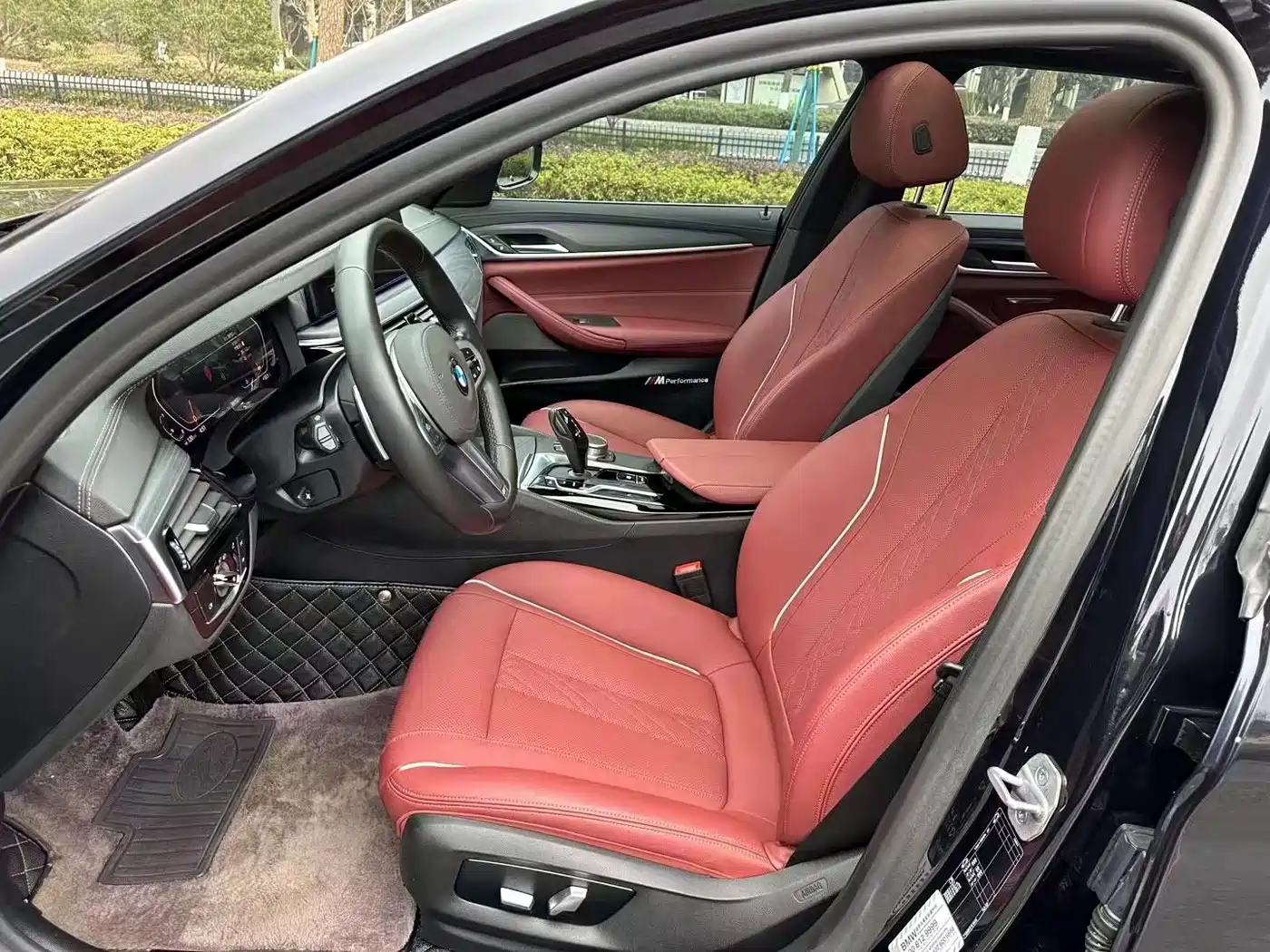 BMW 5 Series 2021 530Li Leading M Sport Package фото 3