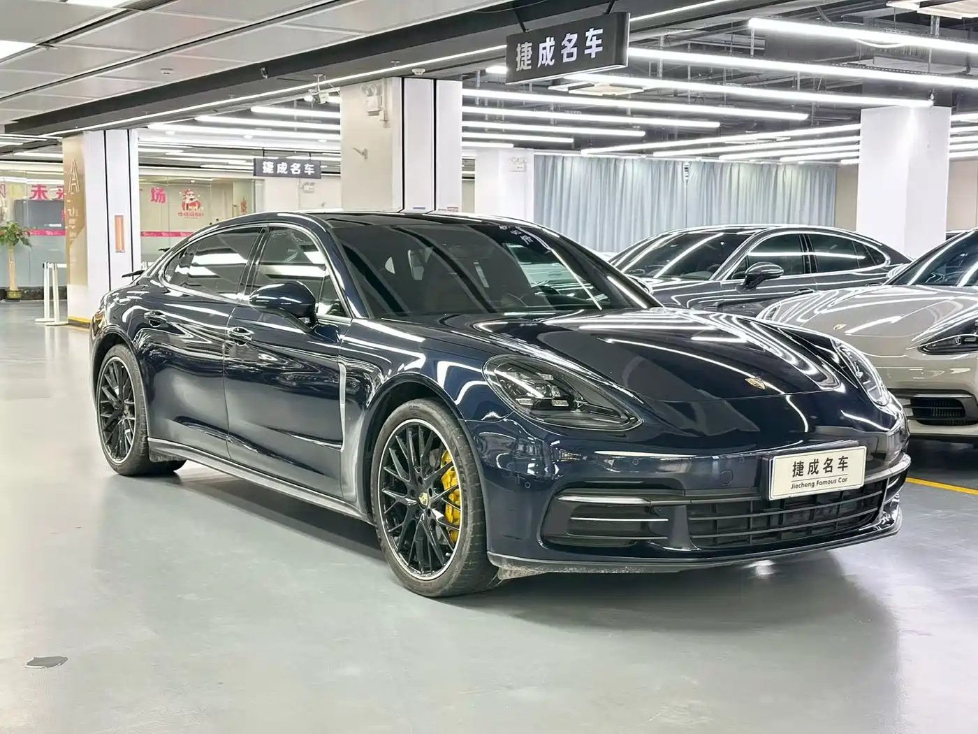 Porsche Panamera 2017 Panamera Executive Long Wheelbase 3.0T