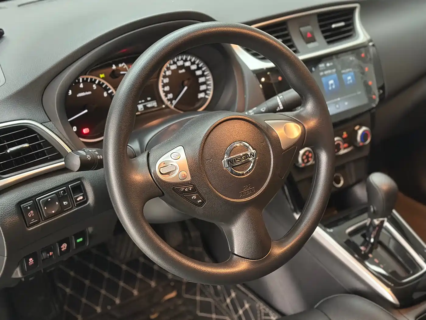 Nissan SYLPHY, миниатюра 5