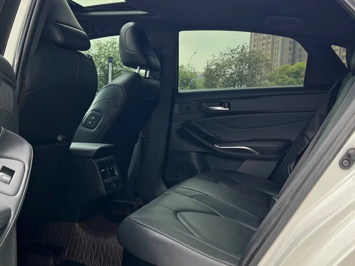 Toyota Avalon 2019 Hybrid 2.5L Luxury Edition China VI фото 7