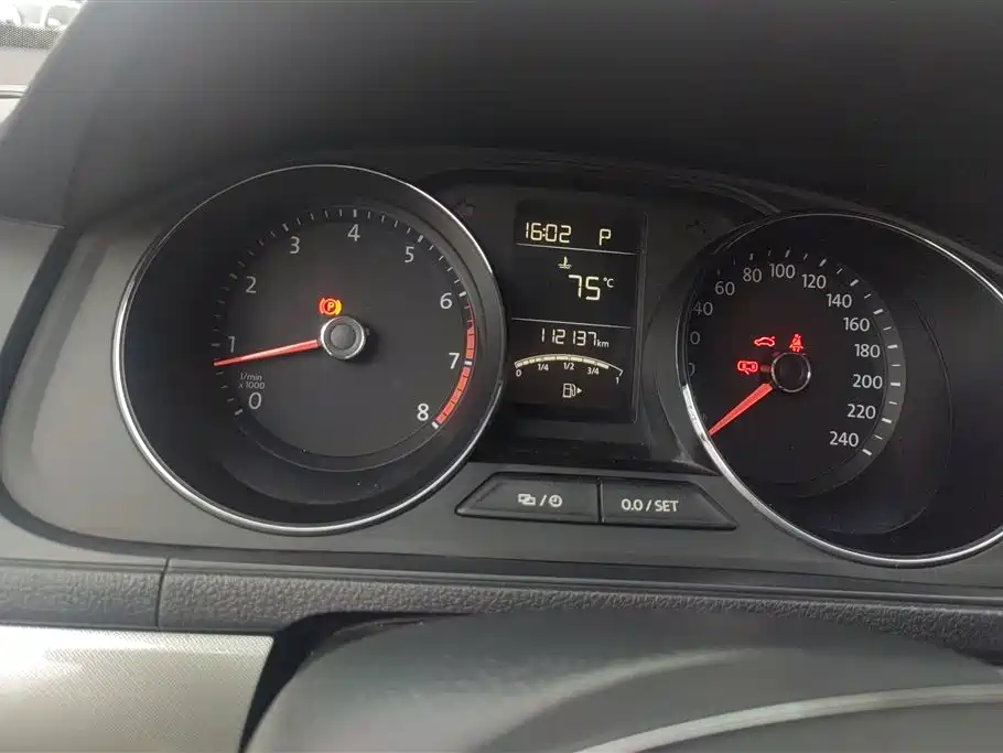 Volkswagen Lavida 2017 230TSI DSG Comfort Edition фото 14