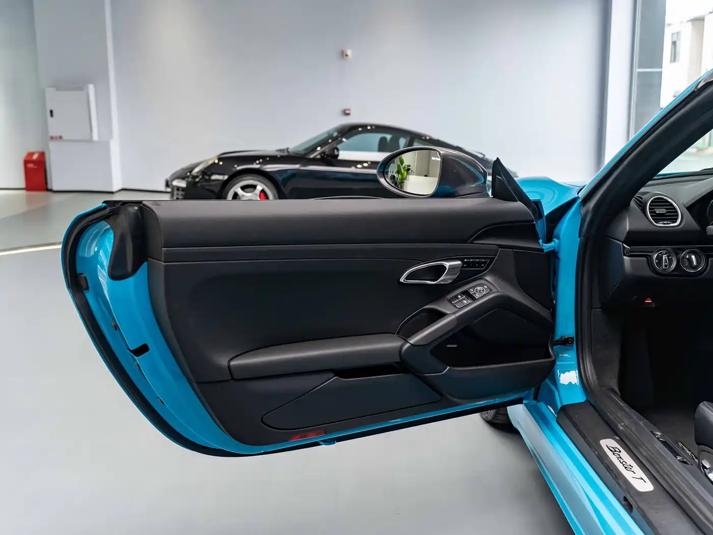 Porsche 718 2019 Boxster T 2.0T фото 14