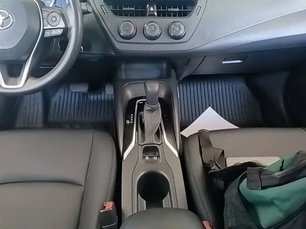 Toyota Corolla 2021 1.2T S-CVT Pioneer Edition фото 14