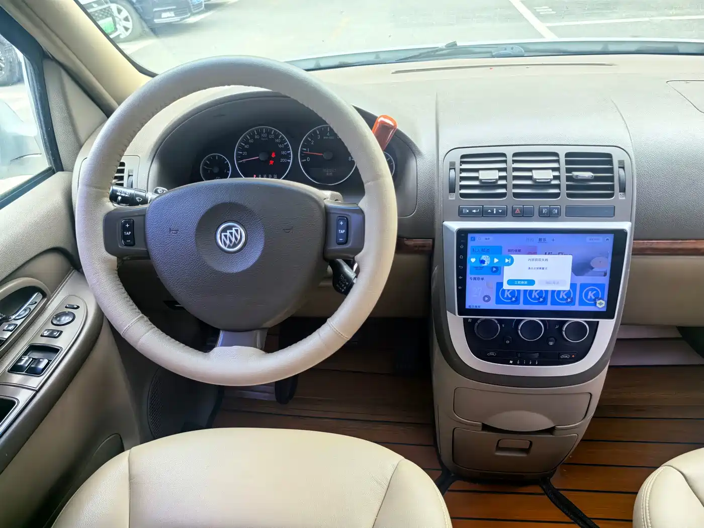 Buick GL8 2011 2.4L LT Executive Edition фото 13