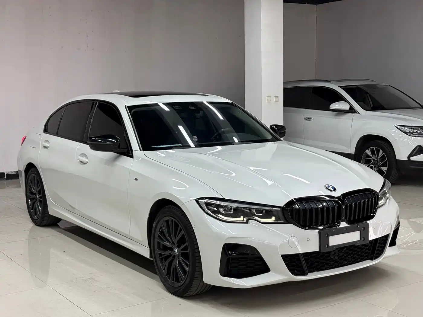 BMW 3 Series 2020 Facelift 325Li M Sport Night Edition фото 3