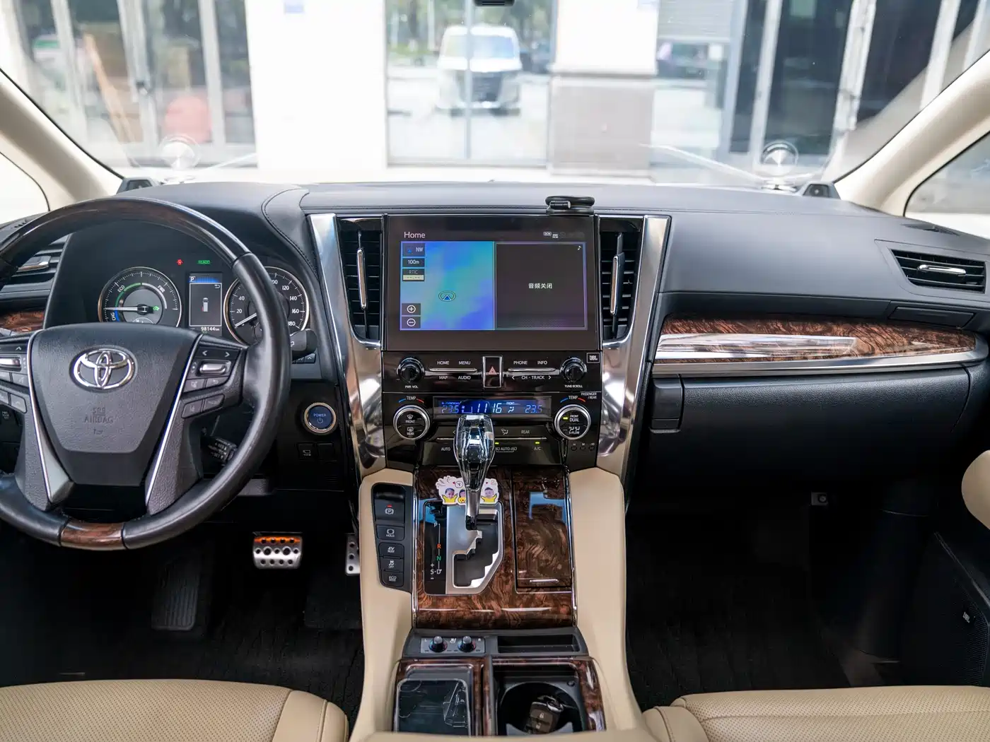 Toyota Alphard 2020 Hybrid 2.5L Luxury Edition фото 19