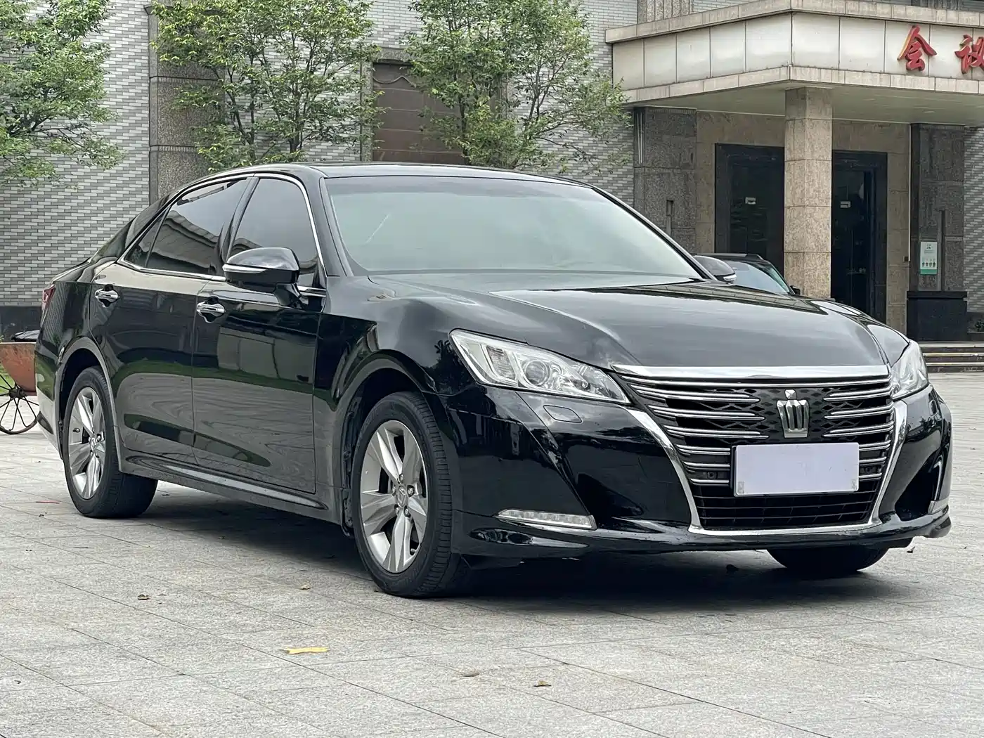 Toyota Crown 2015 2.0T Fashion фото 2