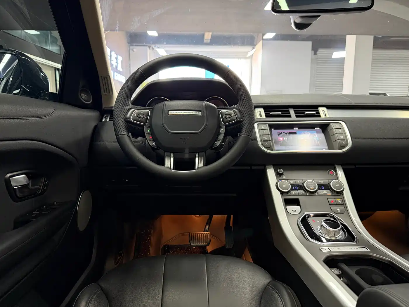 Land Rover Range Rover Evoque 2016 2.0T PURE Style фото 7
