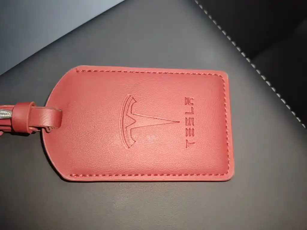 Фото 9 - Tesla Model 3