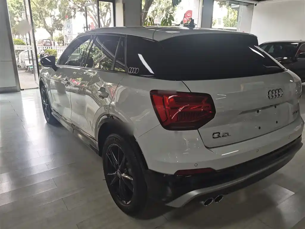 Audi Q2L 2018 35 TFSI Launch Exclusive Edition China VI фото 8