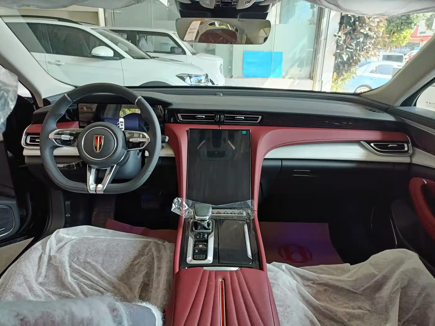 Hongqi H5 2025 1.5T DCT Mystic Shadow 2 Million Edition фото 5