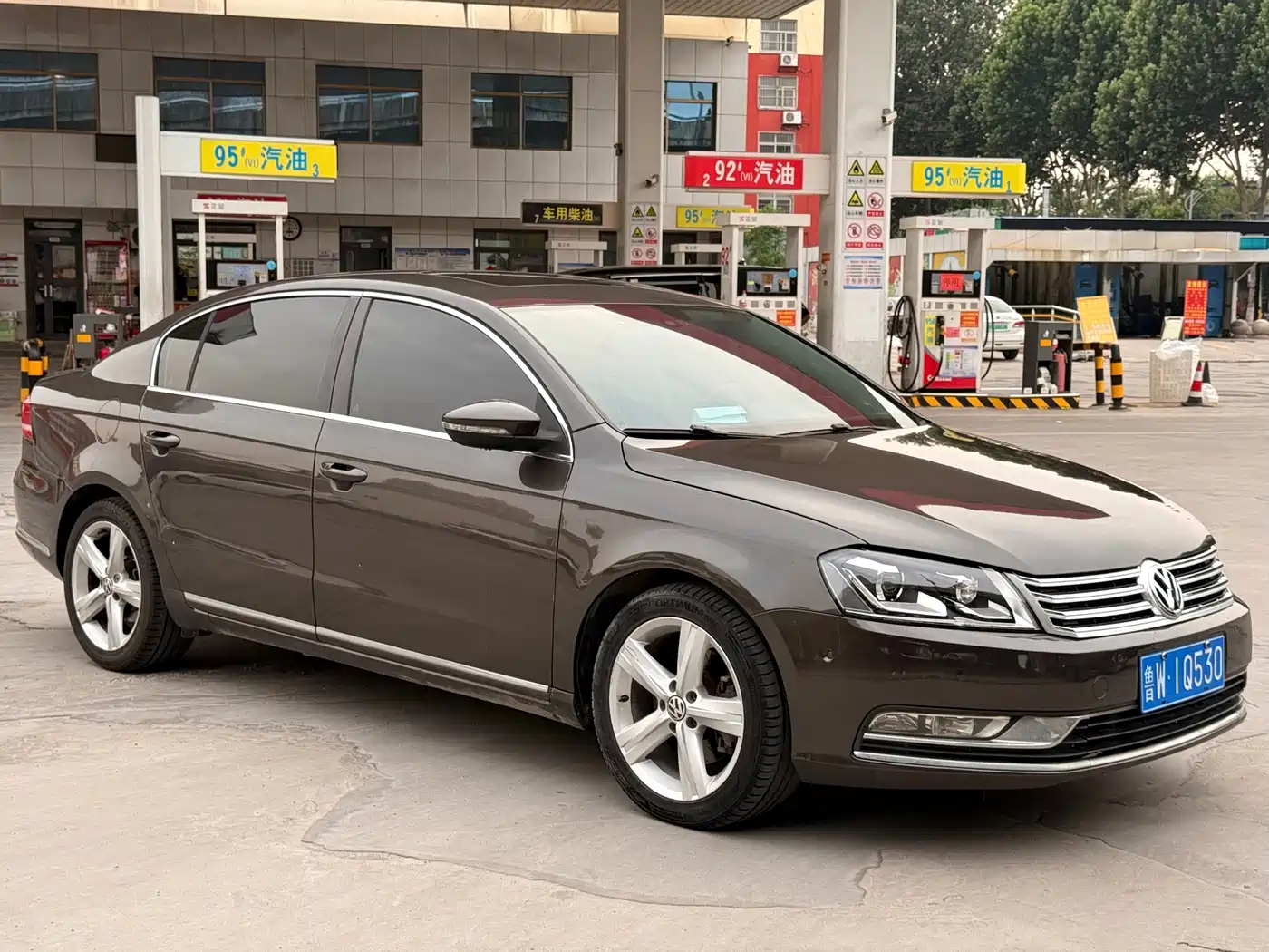Photo 3 - Volkswagen Magotan