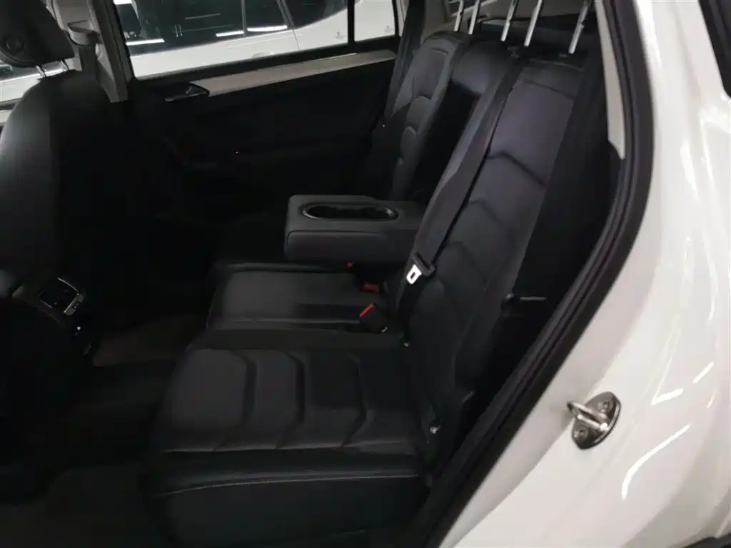 Volkswagen Tiguan L 2019 Facelift 330TSI Auto 2WD Panorama Comfort China VI фото 17