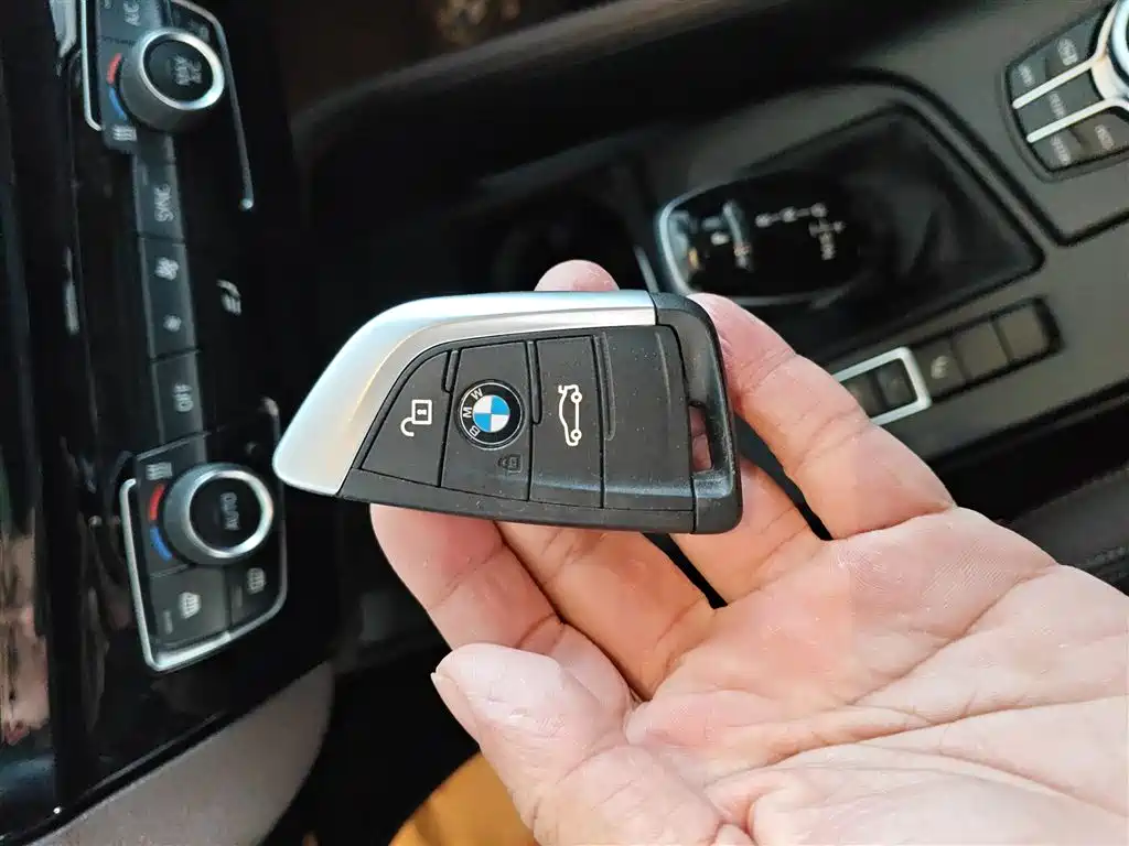 BMW X1 2022 sDrive25Li Leading фото 14