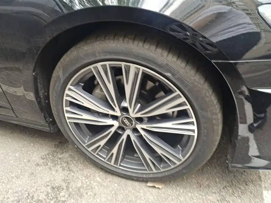 Audi A6L 2024 45 TFSI quattro Premium Dynamic фото 6