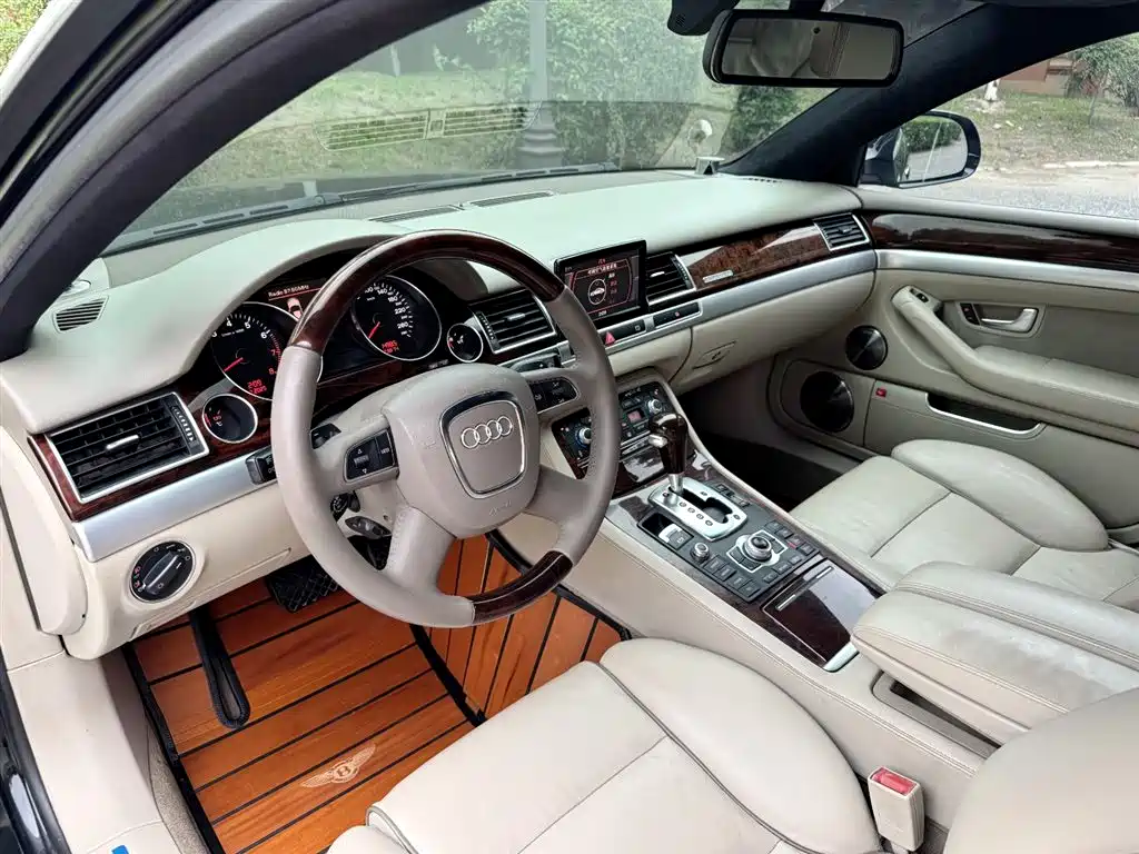 Audi A8 2009 Audi A8L 6.0 W12 quattro Exclusive фото 7