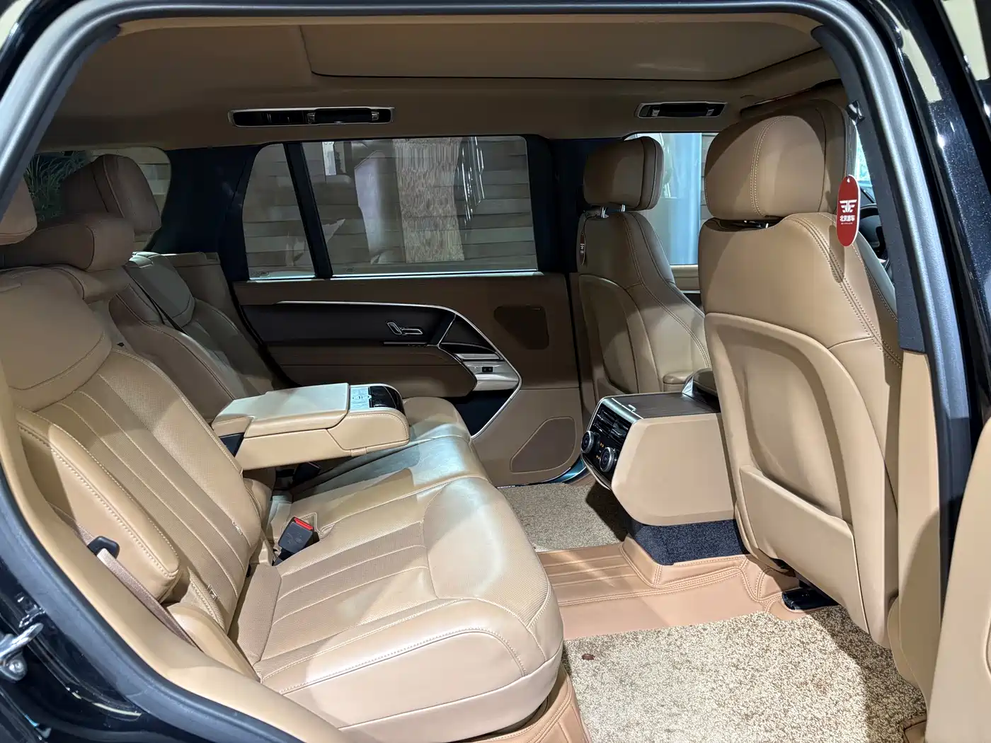 Land Rover Range Rover 2025 3.0 L6 400PS Flourishing Era Extended Wheelbase фото 24