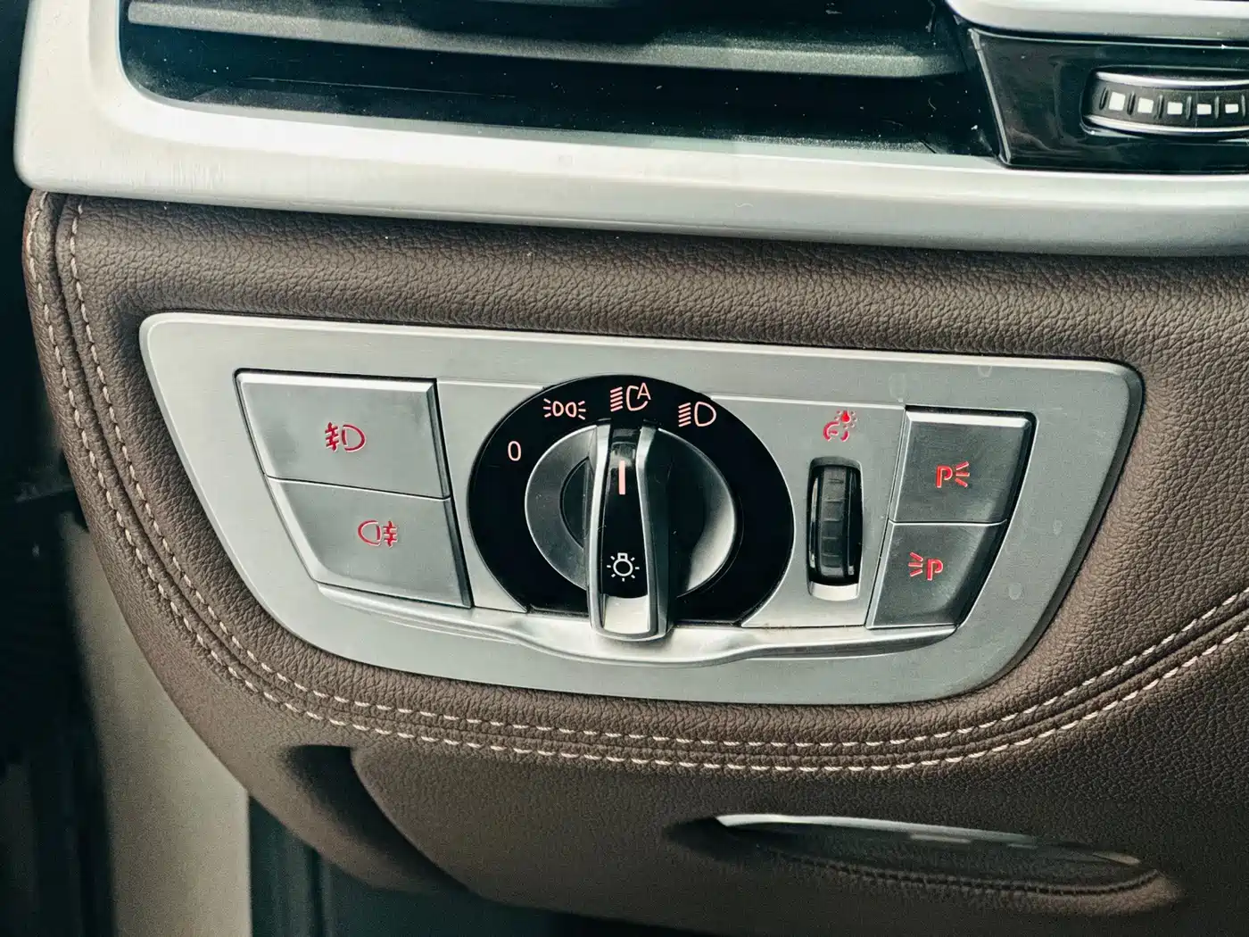 BMW 7 Series 2018 730Li Leading Type Excellence Package фото 20